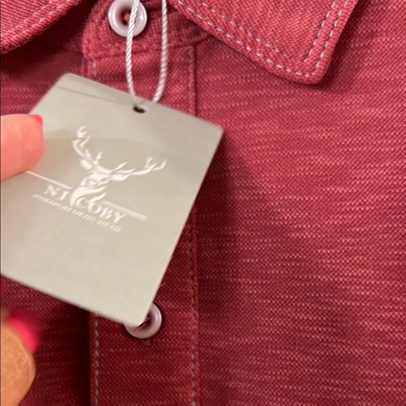 Textured Red Polo Shirt with Classic Design - Picture 4 of 6